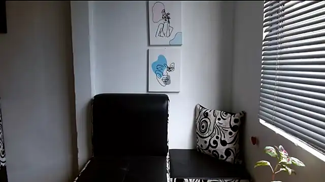 alisonnturbay online show from May 5, 1:03 pm