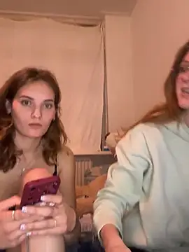 SweetNatalie699 online show from April 12, 7:16 pm