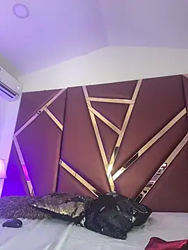 ZoeHarpers online show from April 28, 11:36 am