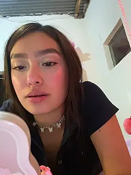 Miakittyyy online show from May 19, 1:56 am