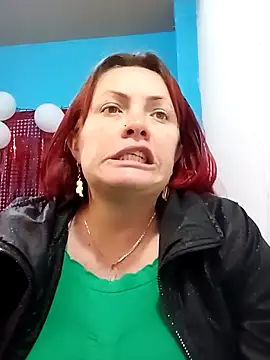 carolinhe26 online show from April 20, 1:03 pm