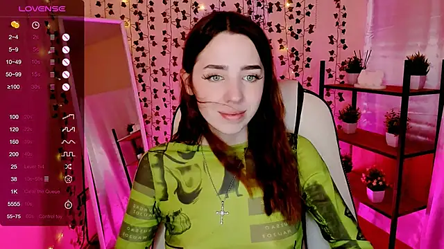 CharliGrace  online show from May 8, 7:00 am