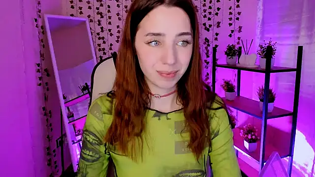 CharliGrace  online show from April 26, 1:42 pm