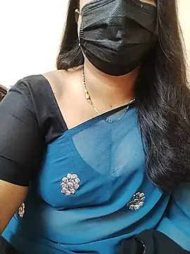 Stephaniee27 online show from July 9, 7:00 am