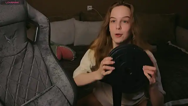 LeiaMurph online show from June 14, 4:18 pm