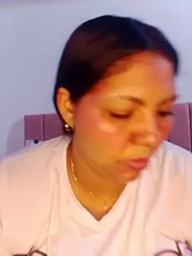 Izel  online show from May 20, 2:08 am