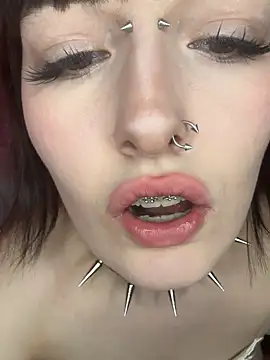 virusDoll online show from May 31, 2:45 pm