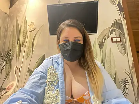 kavyasingh36 online show from May 6, 3:16 pm