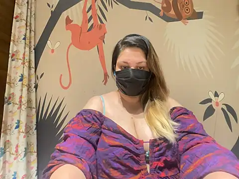 kavyasingh36 online show from April 22, 7:11 pm