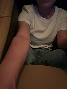 jiaojiaobaobei online show from April 18, 1:35 pm