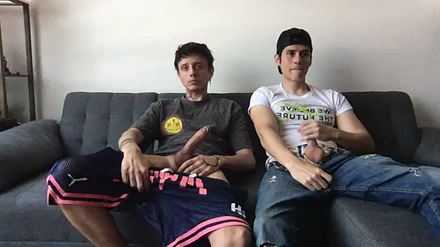 Chrixtopherobin online show from April 26, 5:21 pm