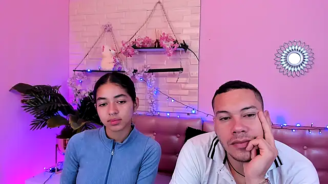 Aronandmoli69 online show from May 1, 12:08 pm