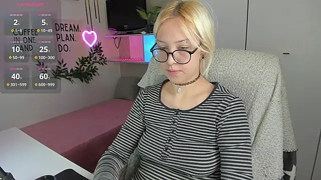 Neko Sora online show from April 25, 9:12 pm