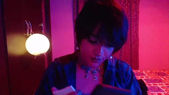 LillithMonroe online show from April 22, 1:57 am