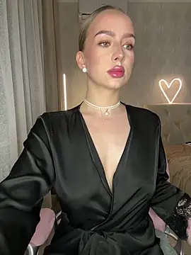 AlisaPearl online show from June 12, 6:27 pm