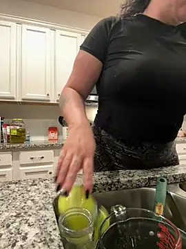 kittyykat767 online show from June 26, 3:41 am