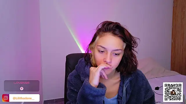 lilith selene online show from June 8, 6:47 am