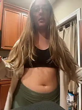 prettykitttty online show from July 31, 11:28 pm
