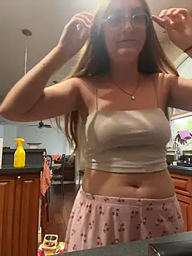 prettykitttty online show from July 8, 3:36 pm