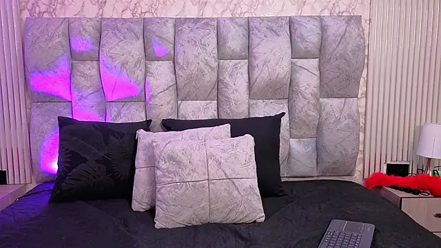 Thaliavegas online show from April 15, 8:53 pm