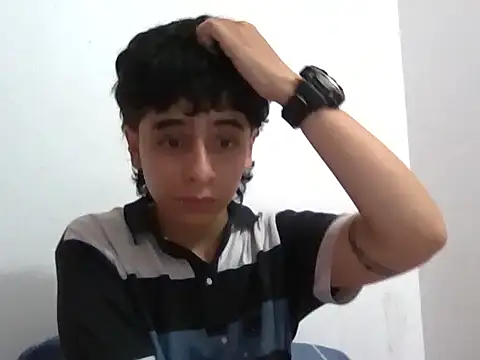 LatinHeatX22 online show from April 15, 9:15 pm