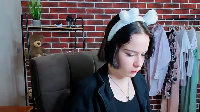 NancyyMitchell online show from April 25, 1:41 pm