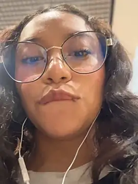 CocoaGigiMuse online show from May 13, 8:36 pm
