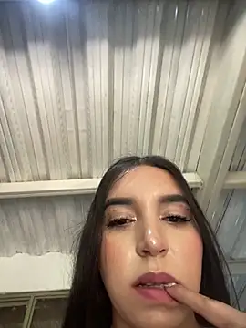 LiaSantanna online show from May 22, 5:44 pm