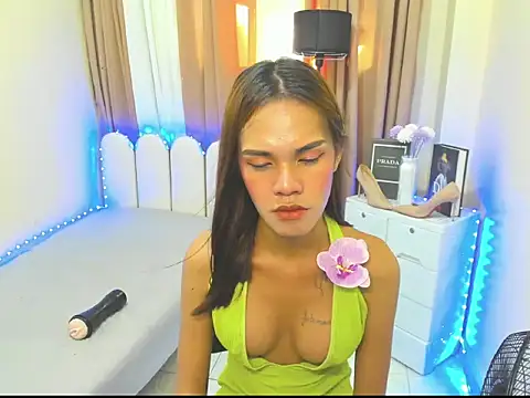 Seductive aliyah online show from May 23, 7:28 am