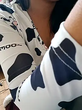 euahotmarii3 online show from July 13, 8:48 am