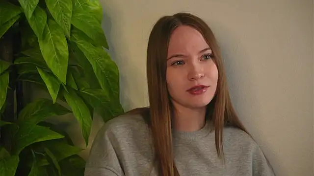 PattieGrzywinski online show from April 21, 12:23 pm