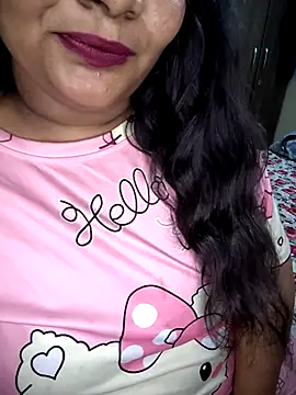 Lusi G online show from April 14, 8:09 pm