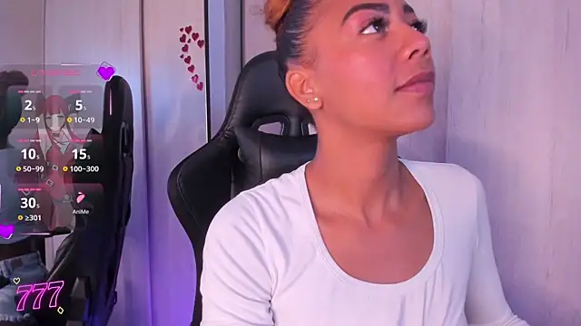 MalloryKim online show from April 17, 1:35 pm