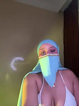 Aisha Boobsss online show from April 20, 10:02 pm