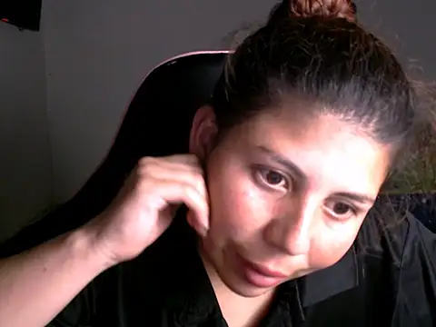 katiaerotic online show from April 22, 3:03 am