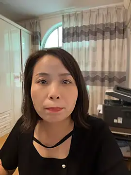 lisha521 online show from June 25, 6:18 am