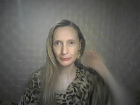 LunaBelle8 online show from April 18, 7:58 pm