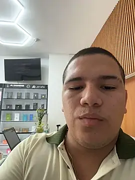 Patricio 02 online show from June 25, 8:21 pm