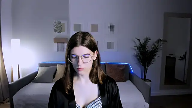 AnnaThorne online show from May 14, 4:29 am
