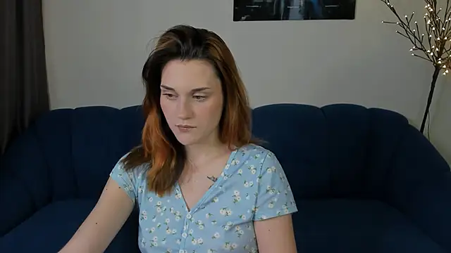 elani lune online show from June 28, 5:41 pm