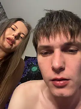 kittieSquad online show from June 7, 9:43 pm