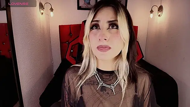 aliceinflames online show from July 3, 9:54 pm