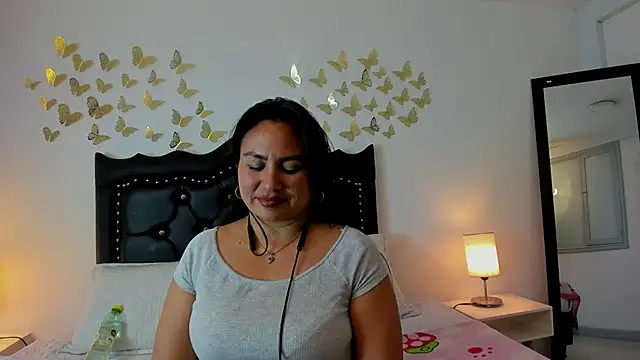 victoriacg online show from April 22, 8:39 pm