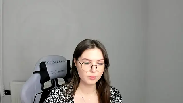 Regina cute  online show from May 20, 6:32 am