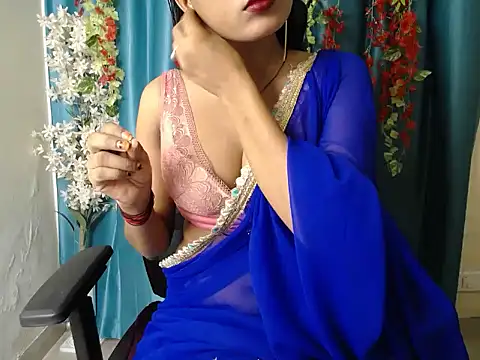 Naughtyy Ranii01 online show from July 10, 7:36 pm