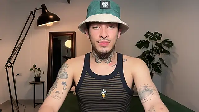Noah and Steven online show from June 11, 12:20 am
