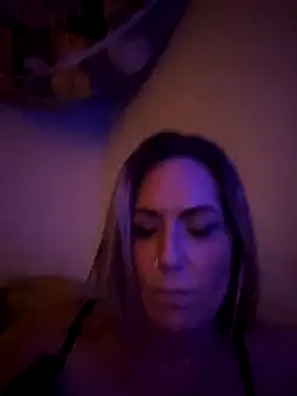 LillyXLust online show from May 7, 5:23 am