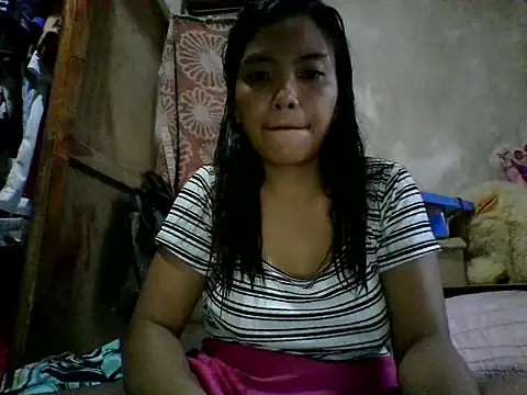 juicyredt online show from April 27, 9:39 am