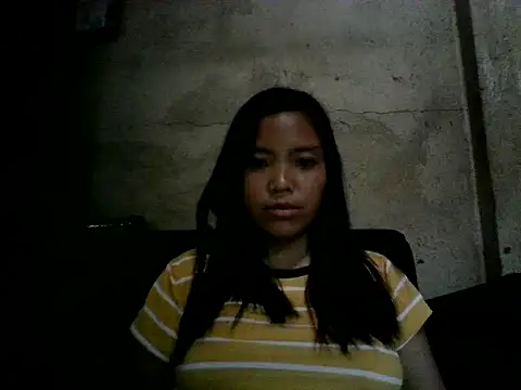 juicyredt online show from April 23, 9:17 am