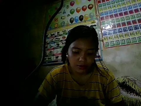 juicyredt online show from April 29, 9:45 am